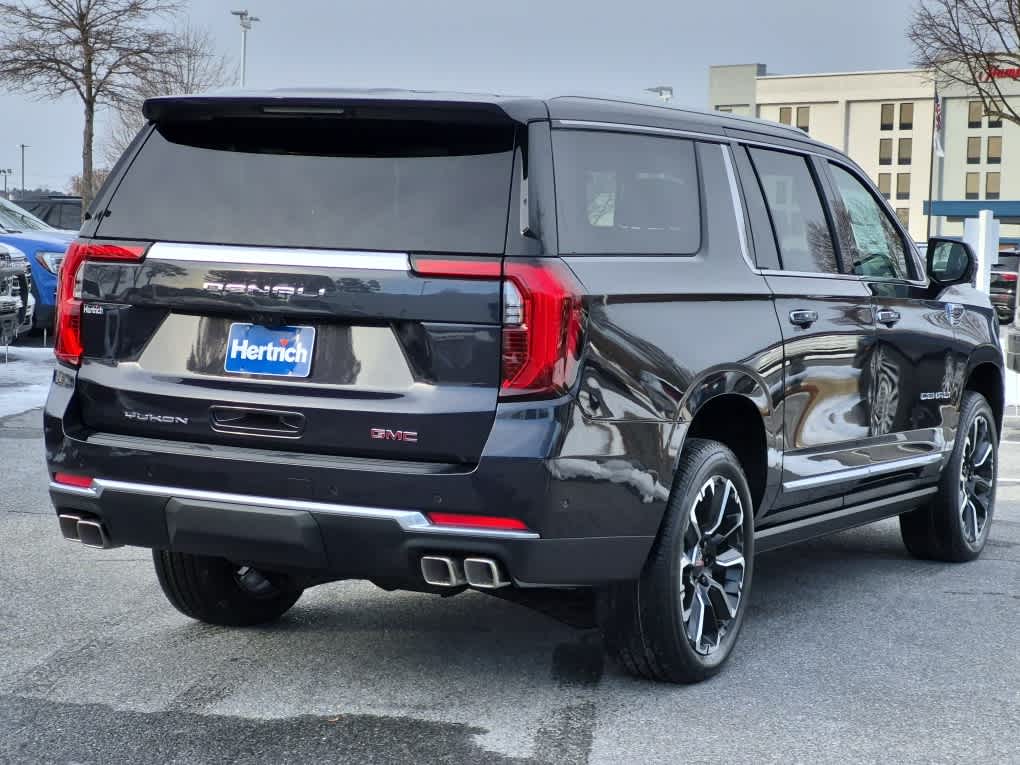 2026 GMC Yukon XL Denali Denali - Titanium Rush Metallic exterior view 3