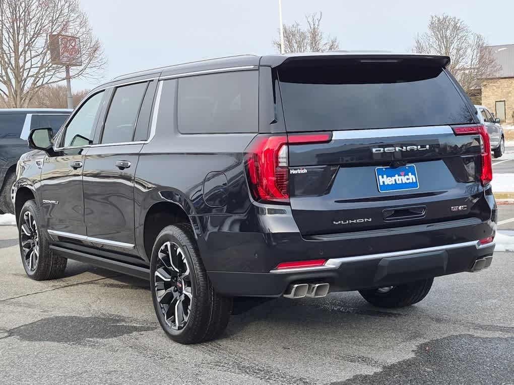 2026 GMC Yukon XL Denali Denali - Titanium Rush Metallic exterior view 4