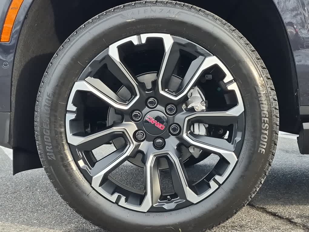 2026 GMC Yukon XL Denali Denali - Titanium Rush Metallic exterior view 6