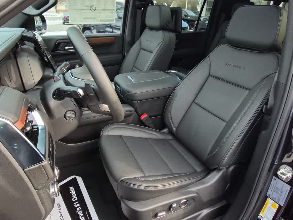 2026 GMC Yukon XL Denali Denali - Titanium Rush Metallic exterior view 13