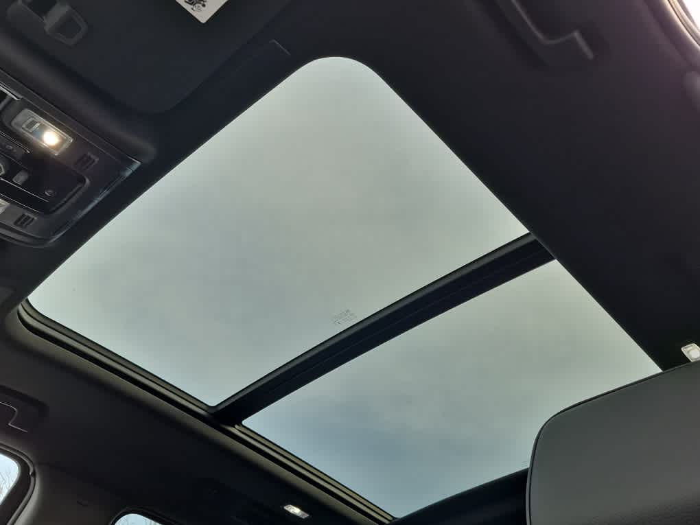 2026 GMC Yukon XL Denali Denali - Titanium Rush Metallic exterior view 15