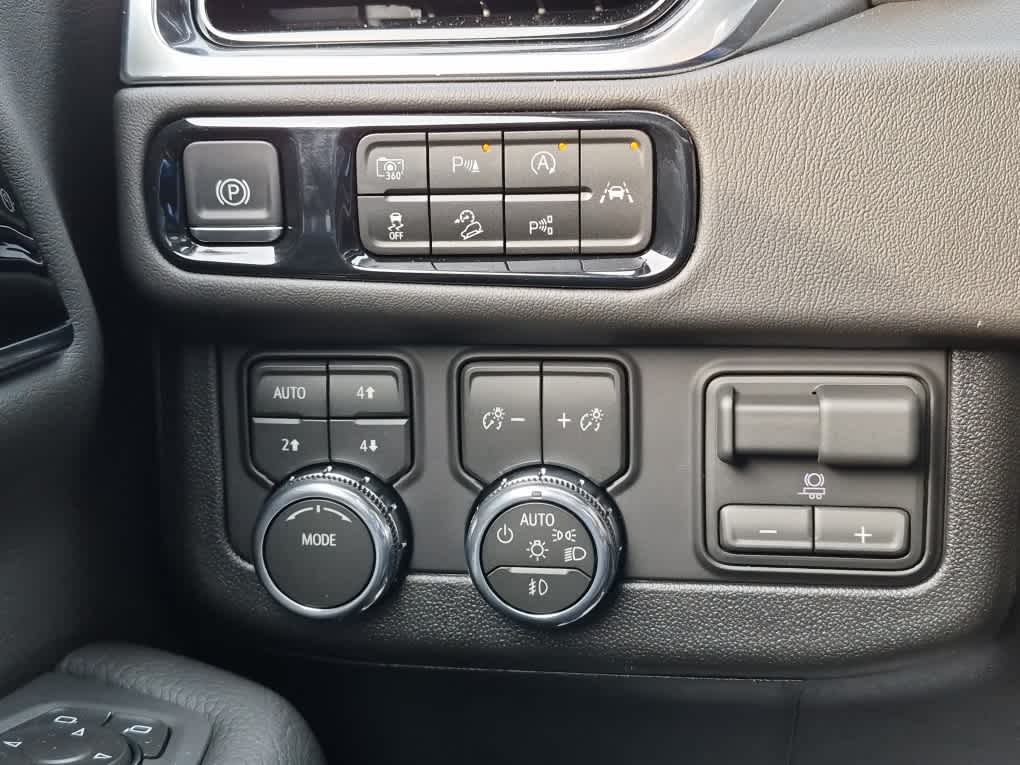 2026 GMC Yukon XL Denali Denali - Titanium Rush Metallic exterior view 20
