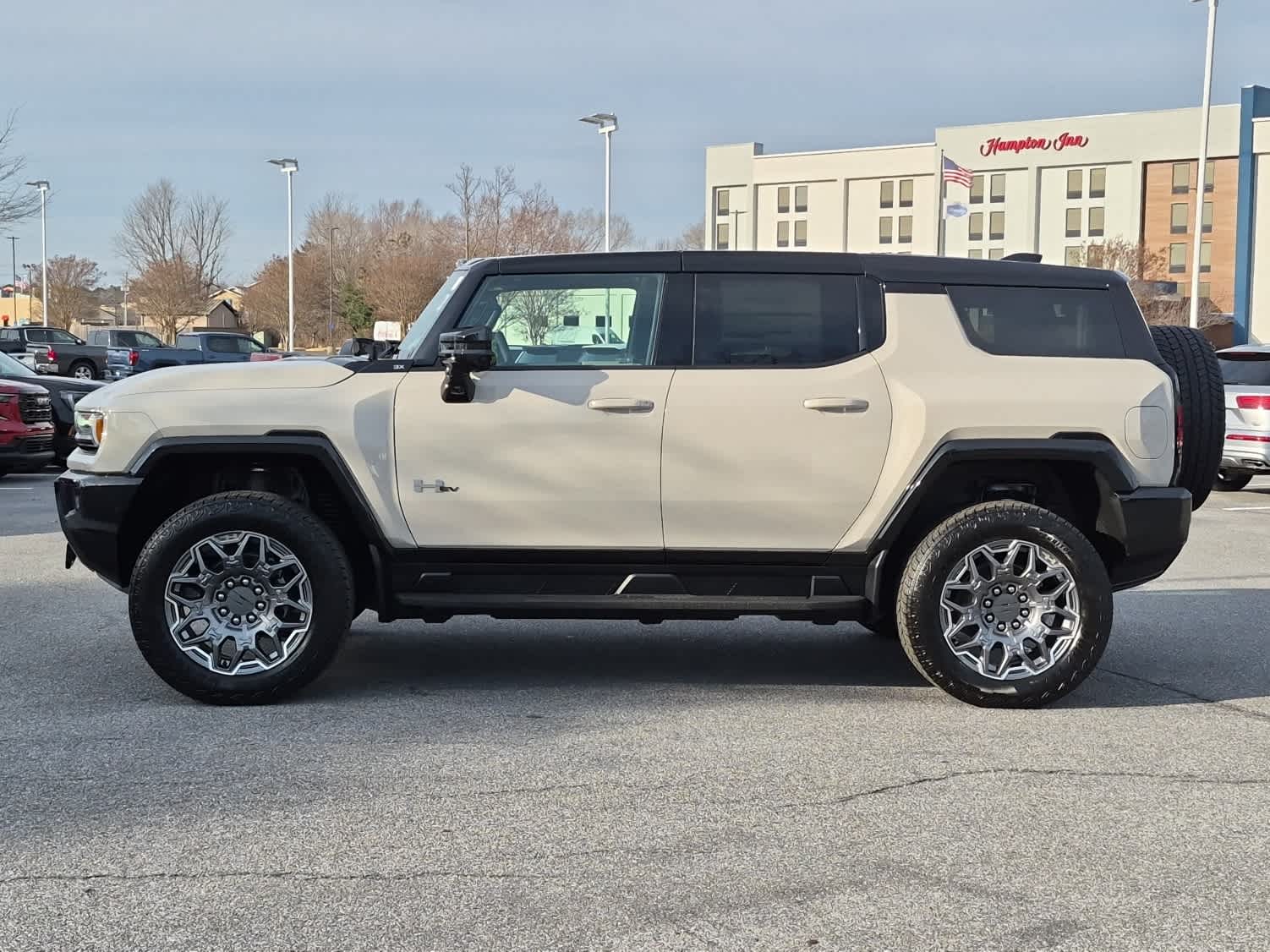 2026 GMC HUMMER EV SUV 3X - COASTAL DUNE exterior view 5