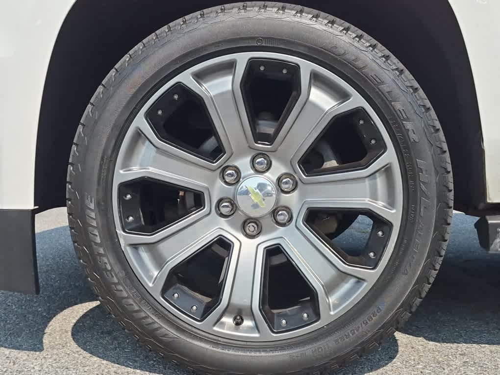 2016 Chevrolet Suburban LTZ - Summit White exterior view 6