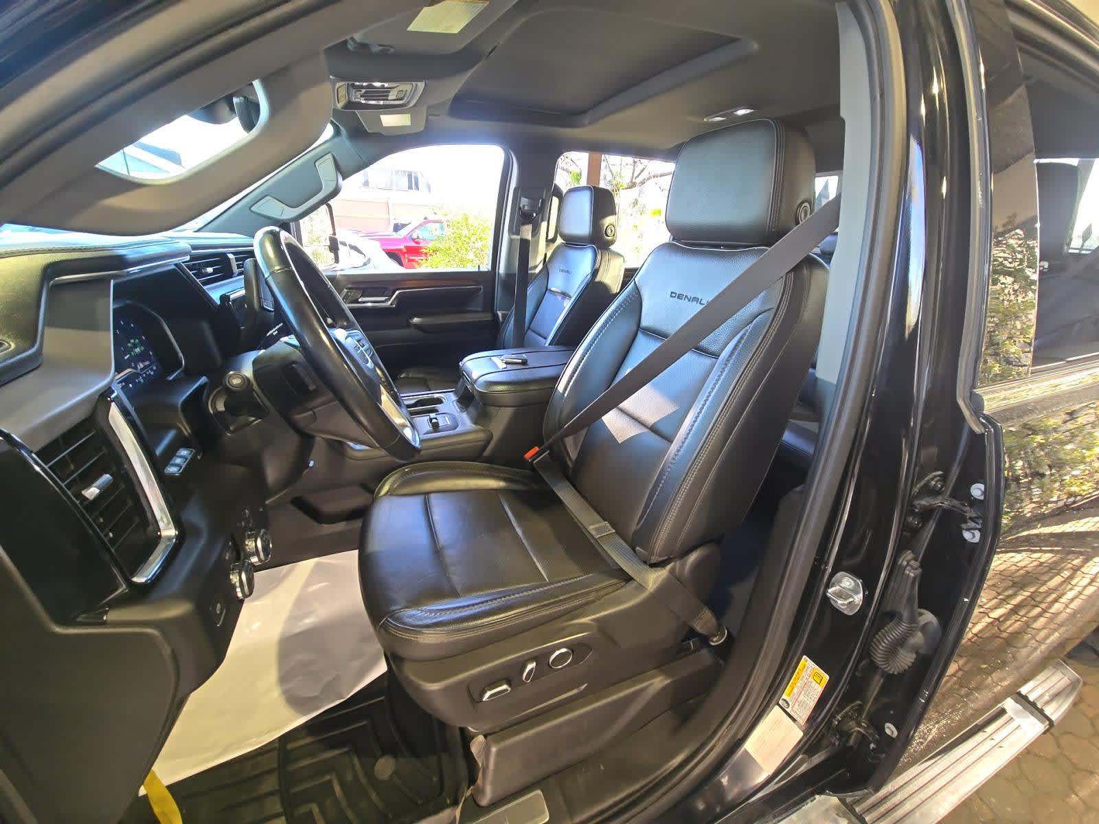 2024 GMC Sierra 2500HD Denali - Onyx Black exterior view 4