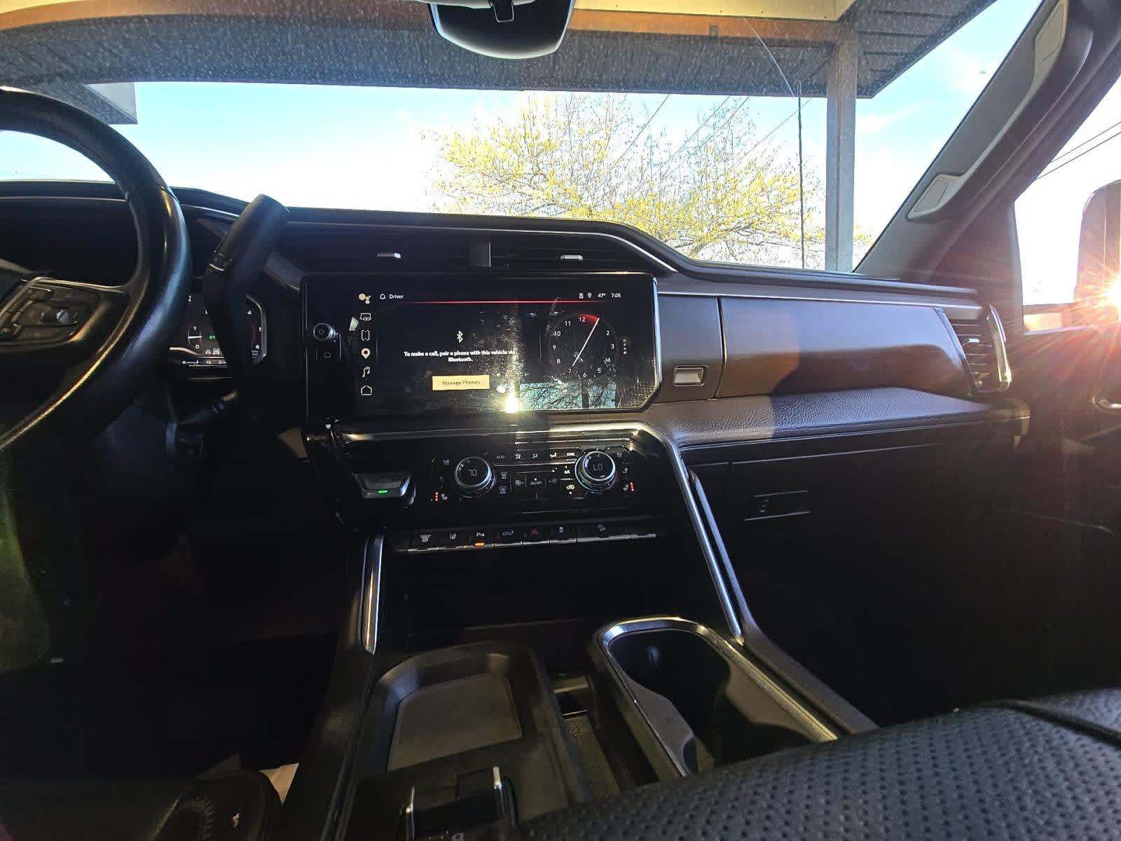 2024 GMC Sierra 2500HD Denali - Onyx Black exterior view 5