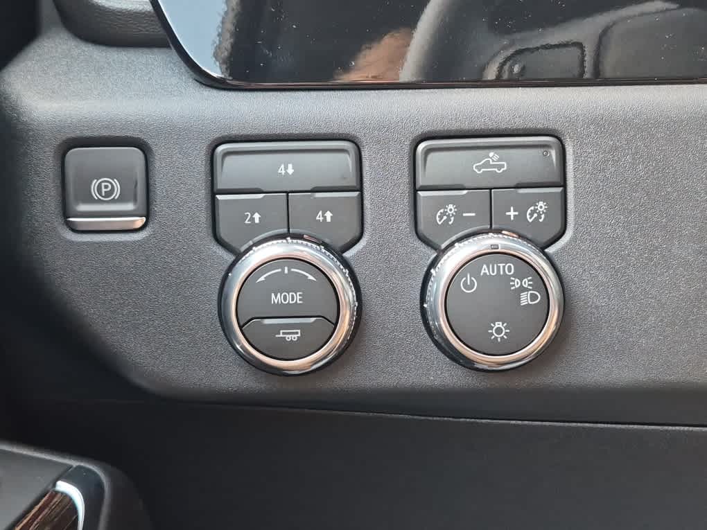 2026 GMC Sierra 2500HD SLE - Summit White exterior view 14