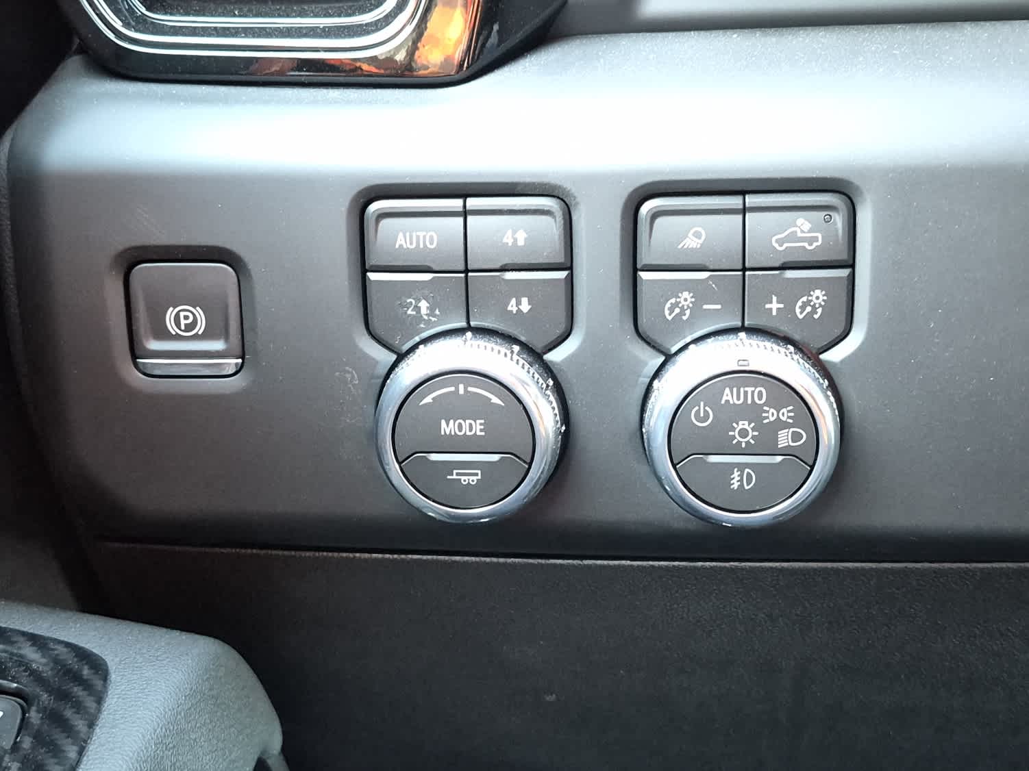 2026 GMC Sierra 2500HD AT4 - Summit White exterior view 18