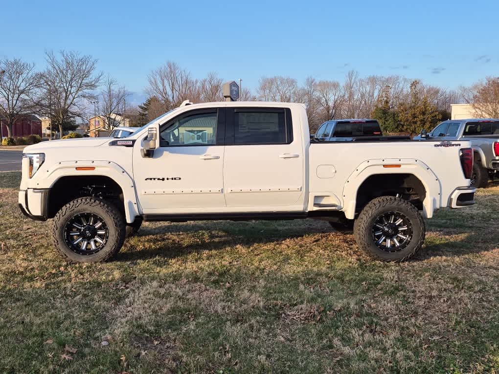 2026 GMC Sierra 2500HD AT4 - Summit White exterior view 5