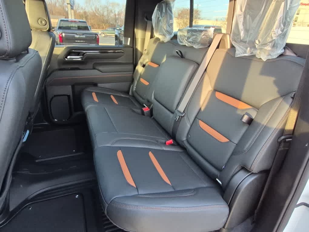 2026 GMC Sierra 2500HD AT4 - Summit White exterior view 7