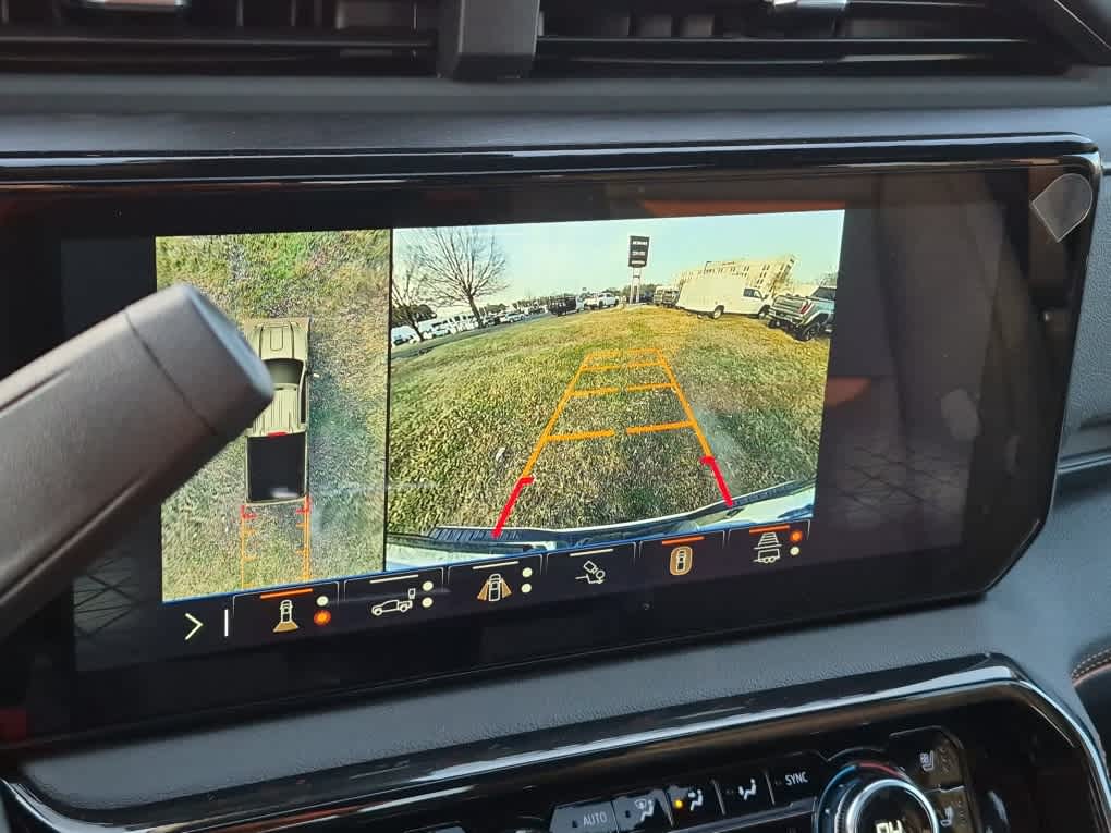 2026 GMC Sierra 2500HD AT4 - Summit White exterior view 16