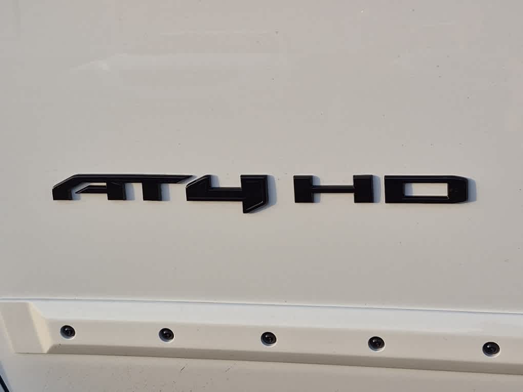 2026 GMC Sierra 2500HD AT4 - Summit White exterior view 20