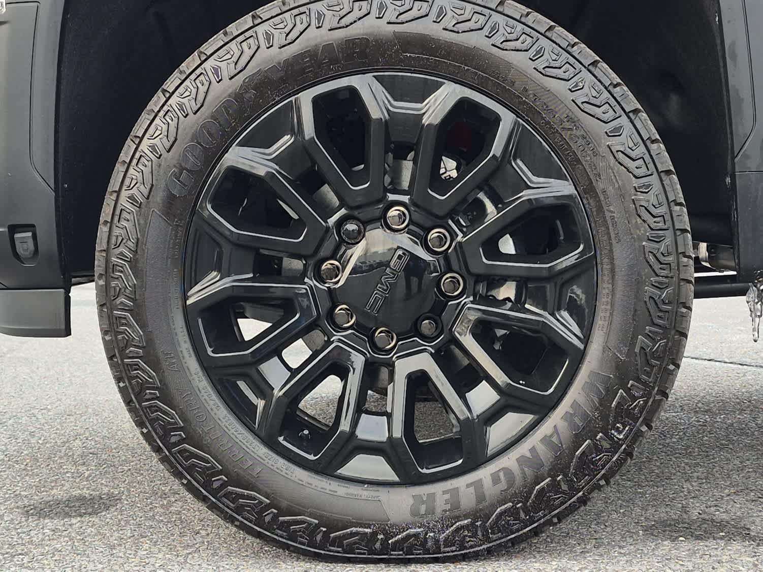 2026 GMC Sierra 2500HD Denali - TITANIUM RUSH METALLIC exterior view 6