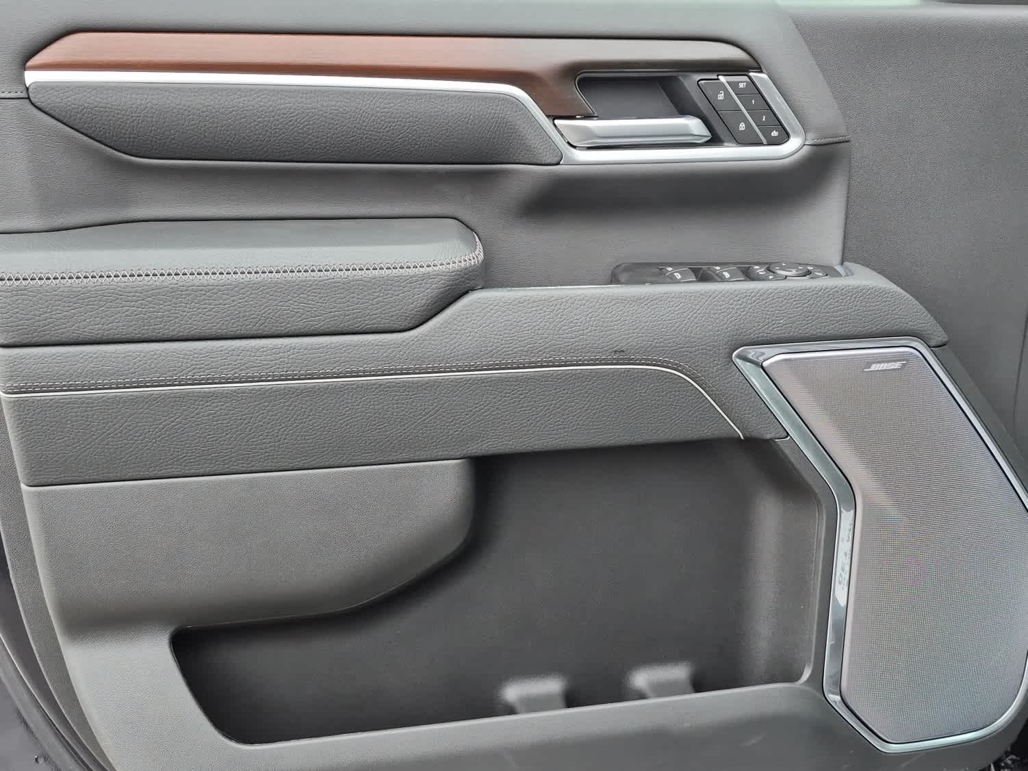 2026 GMC Sierra 2500HD Denali - TITANIUM RUSH METALLIC exterior view 10