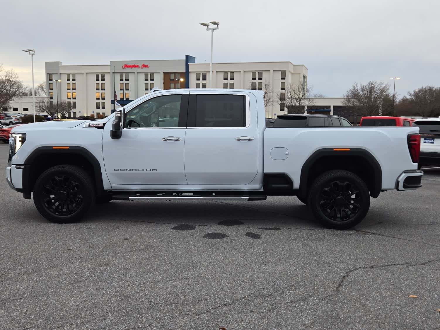 2026 GMC Sierra 2500HD Denali - GLACIER WHITE TRICOAT exterior view 5