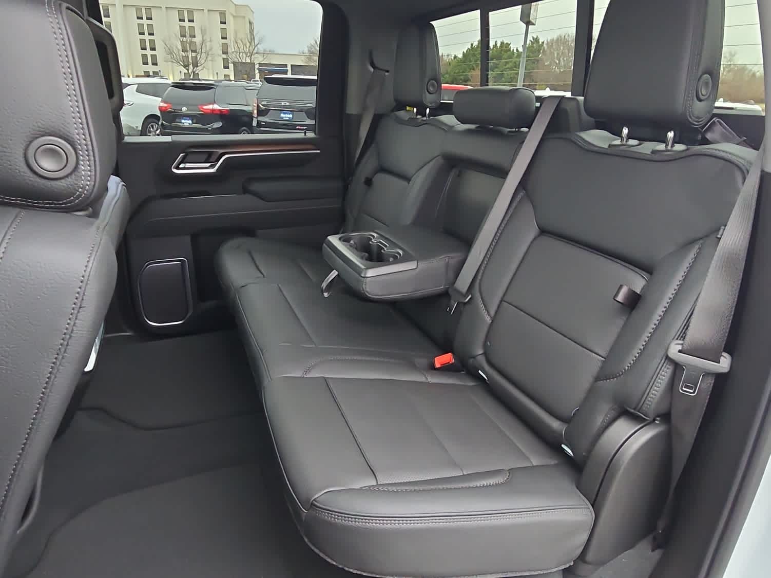 2026 GMC Sierra 2500HD Denali - GLACIER WHITE TRICOAT exterior view 7