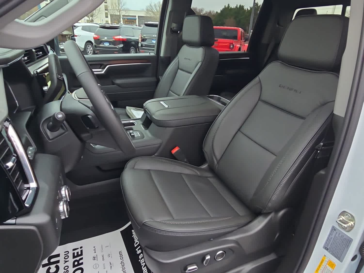 2026 GMC Sierra 2500HD Denali - GLACIER WHITE TRICOAT exterior view 11