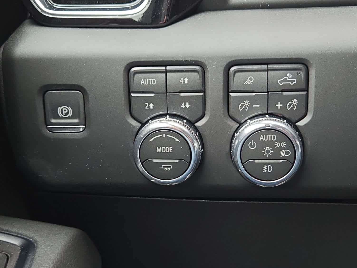 2026 GMC Sierra 2500HD Denali - GLACIER WHITE TRICOAT exterior view 18