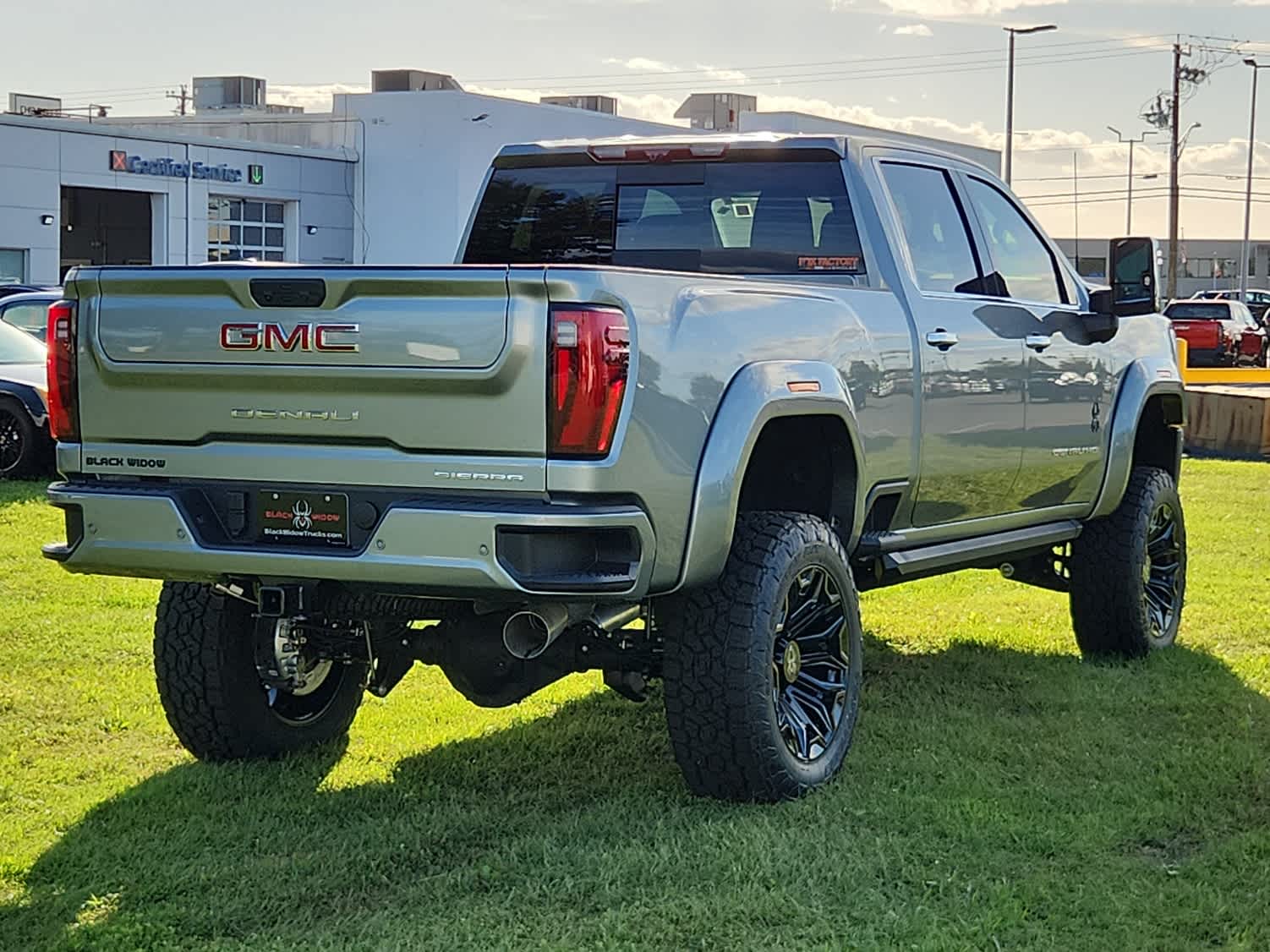 2025 GMC Sierra 2500HD Denali - Sterling Metallic exterior view 3