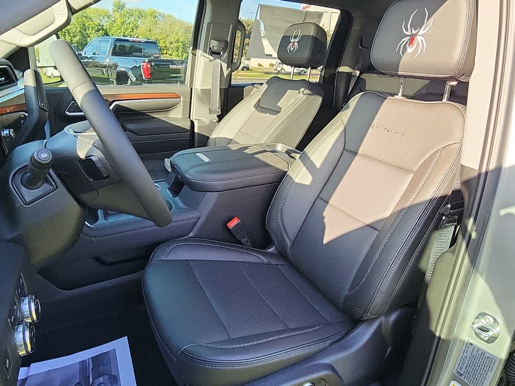 2025 GMC Sierra 2500HD Denali - Sterling Metallic exterior view 11