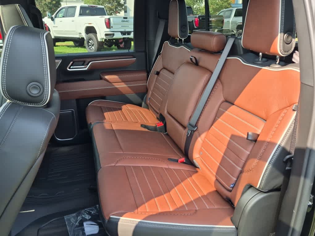 2026 GMC Sierra 3500HD Denali Ultimate - Onyx Black exterior view 7