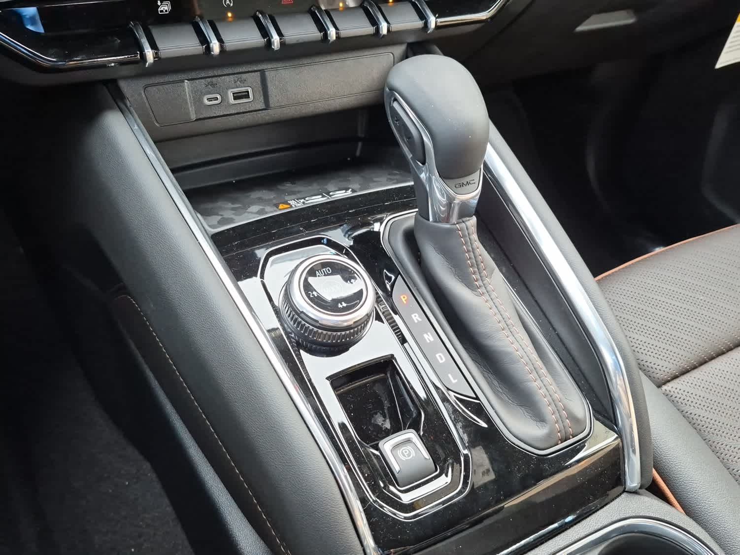 2026 GMC Canyon 4WD AT4 - Sterling Metallic exterior view 12