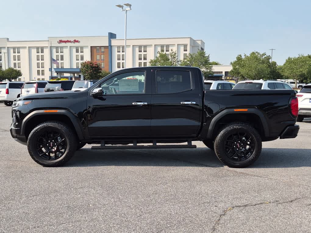 2026 GMC Canyon 4WD Denali - Onyx Black exterior view 5