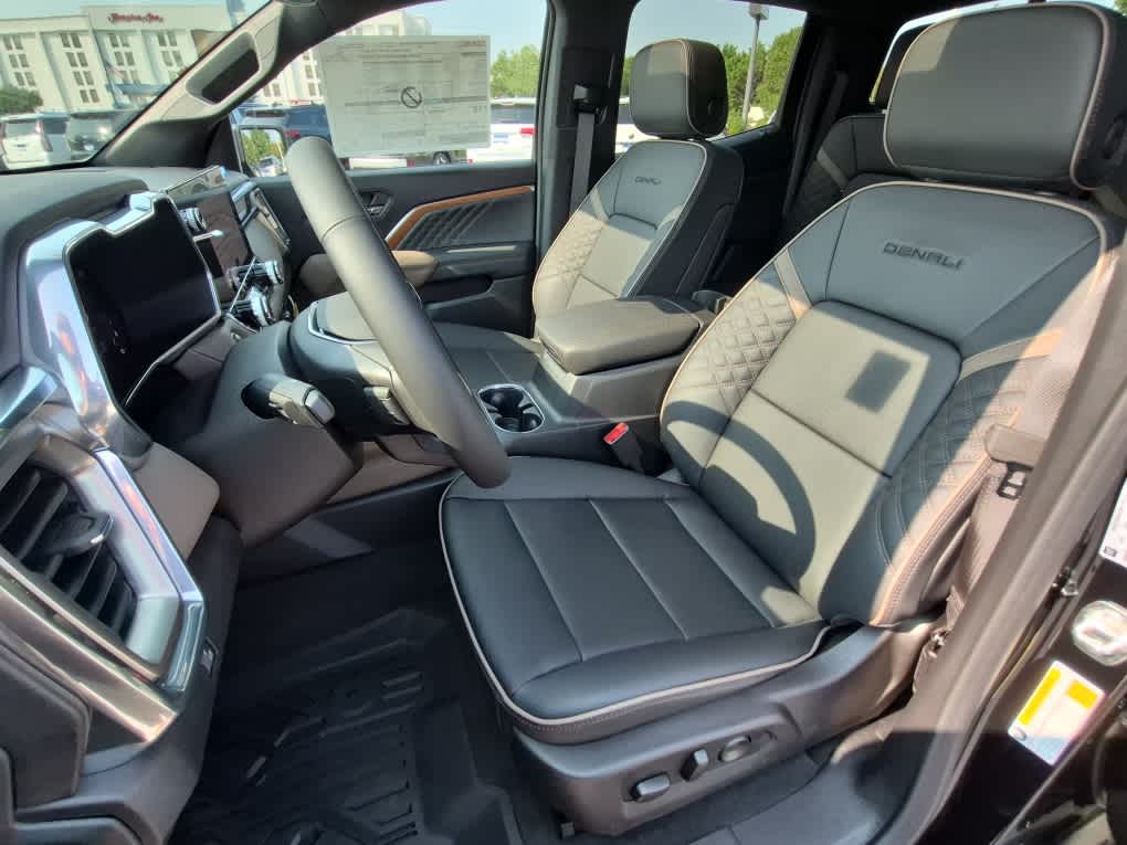 2026 GMC Canyon 4WD Denali - Onyx Black exterior view 10