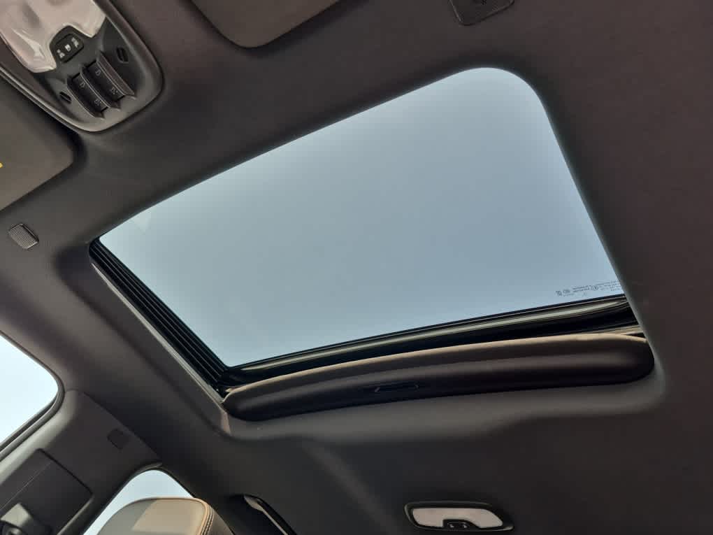 2026 GMC Canyon 4WD Denali - Onyx Black exterior view 12