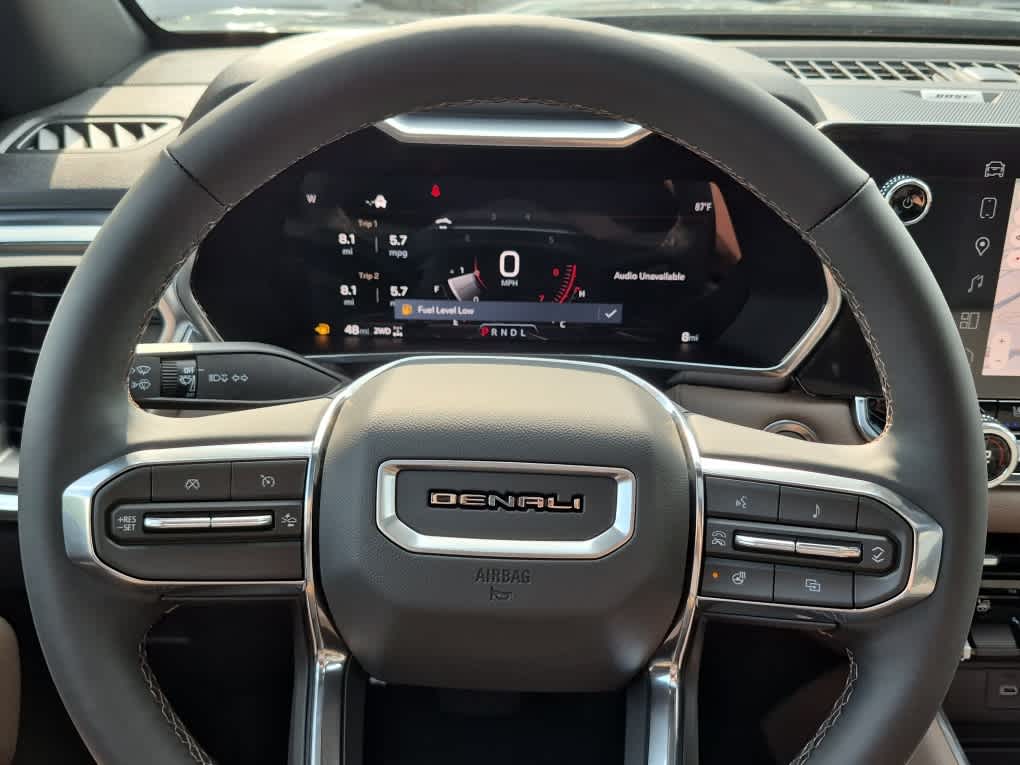 2026 GMC Canyon 4WD Denali - Onyx Black exterior view 14