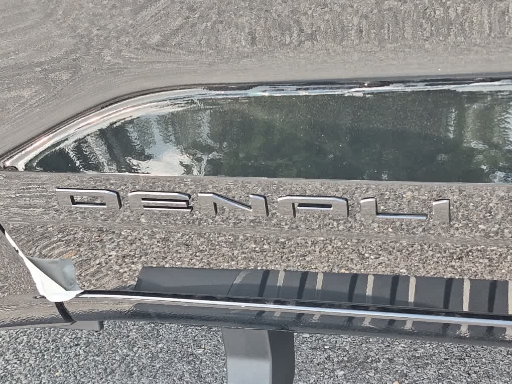 2026 GMC Canyon 4WD Denali - Onyx Black exterior view 17