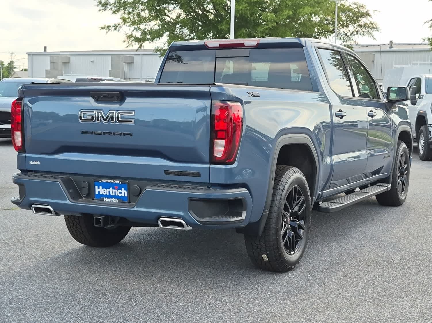 2026 GMC Sierra 1500 Elevation - DOWNPOUR METALLIC exterior view 3