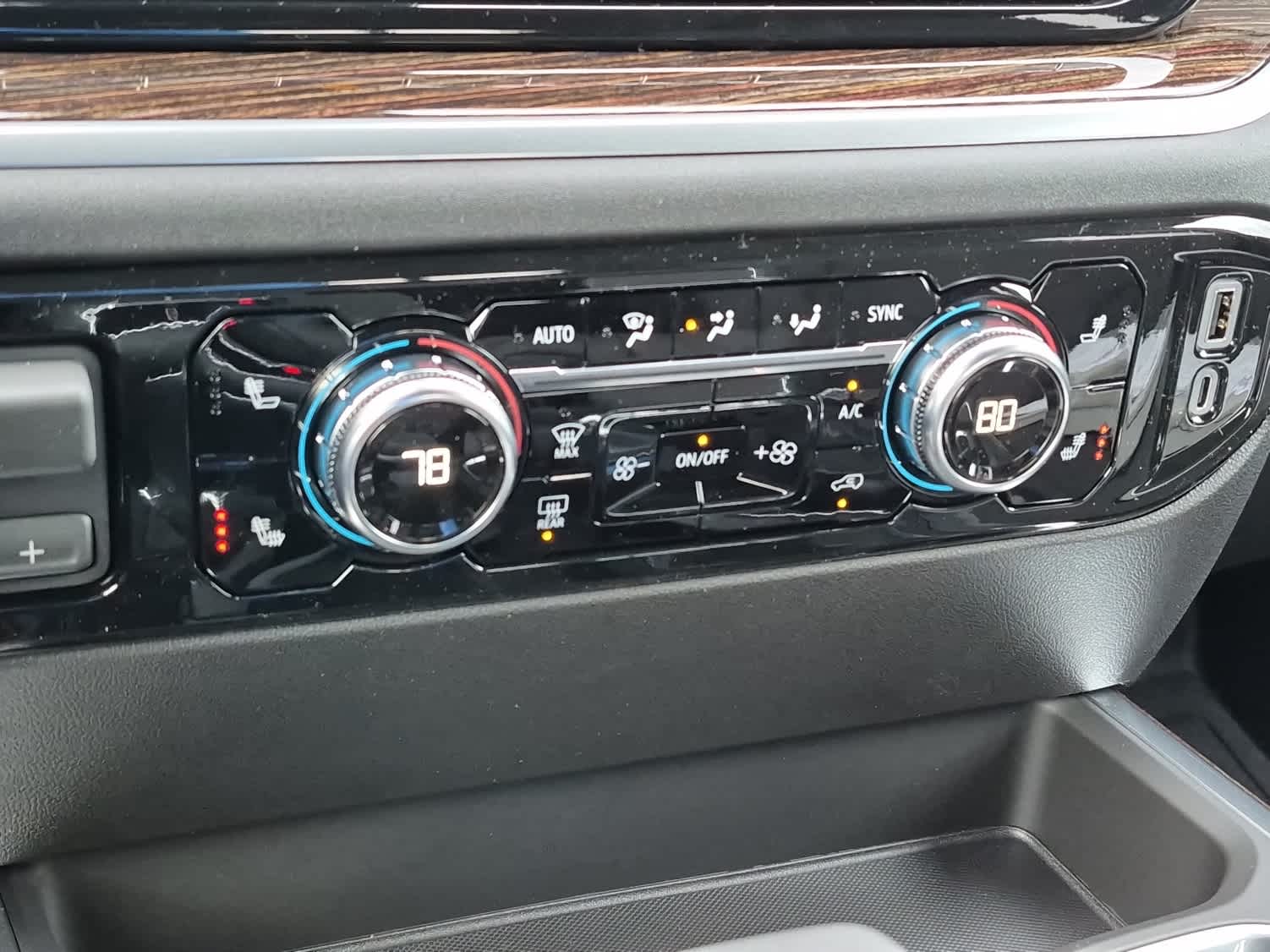 2026 GMC Sierra 1500 Elevation - Onyx Black exterior view 15
