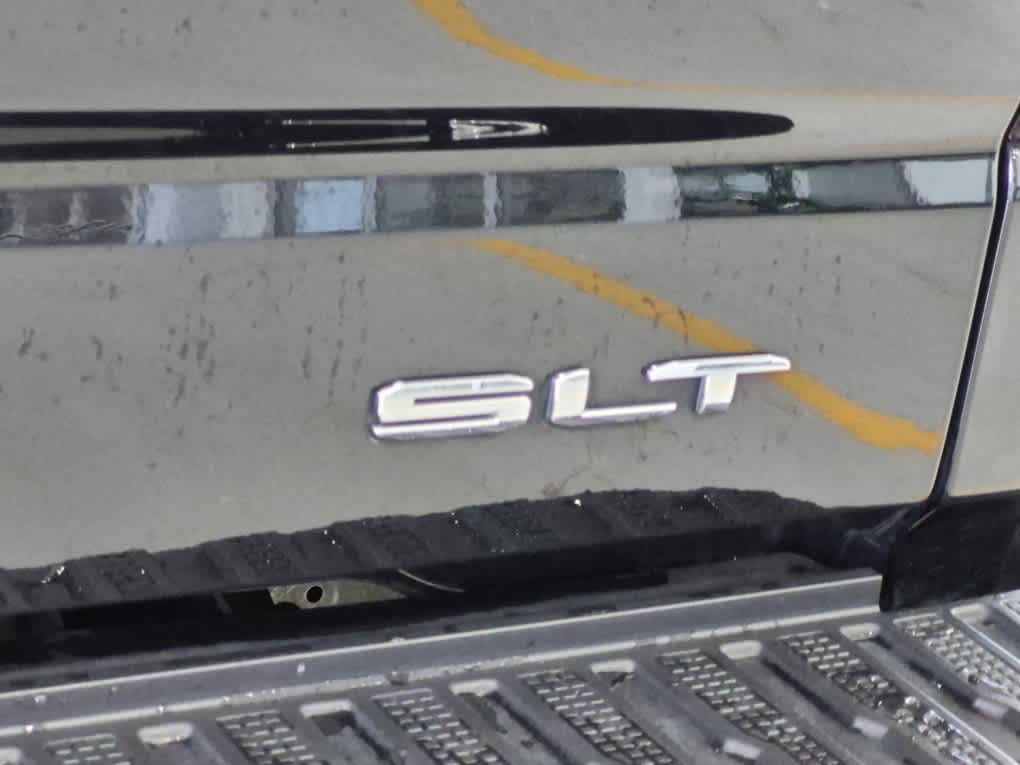 2025 GMC Sierra 1500 SLT - Onyx Black exterior view 20