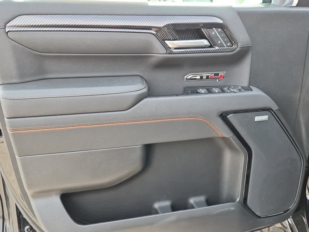 2026 GMC Sierra 1500 AT4 - Onyx Black exterior view 10