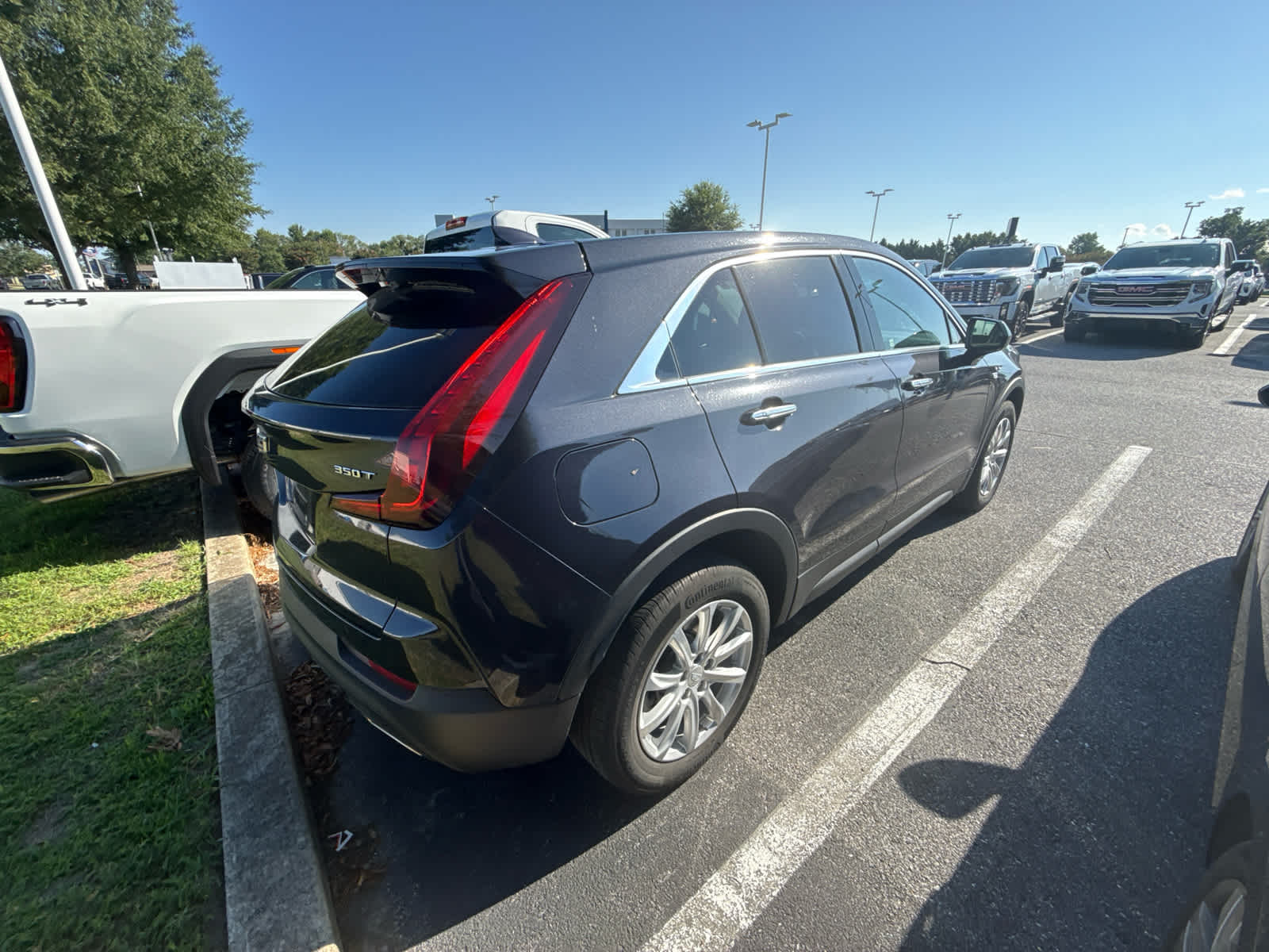 2023 Cadillac XT4 FWD Luxury - Galactic Grey Metallic exterior view 6