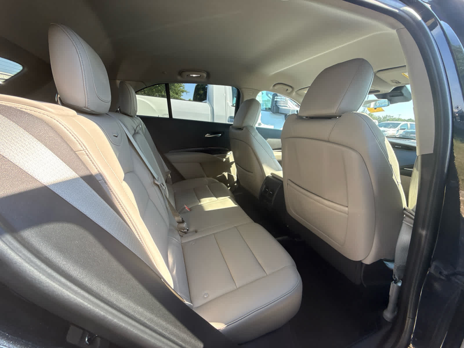 2023 Cadillac XT4 FWD Luxury - Galactic Grey Metallic exterior view 9