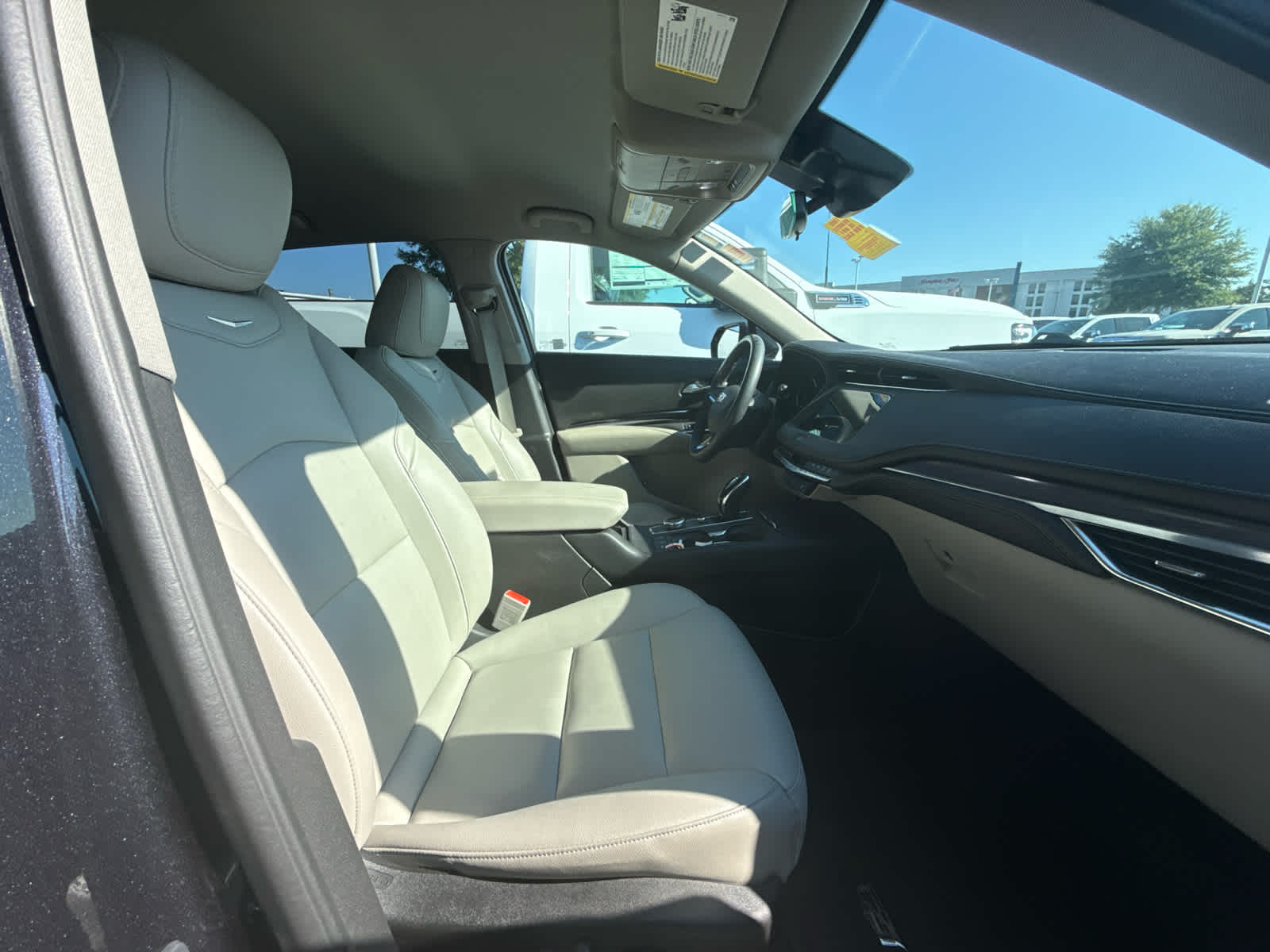 2023 Cadillac XT4 FWD Luxury - Galactic Grey Metallic exterior view 8