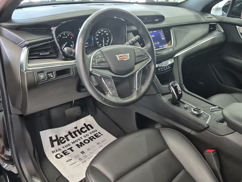2023 Cadillac XT5 FWD Luxury - Stellar Black Metallic exterior view 12