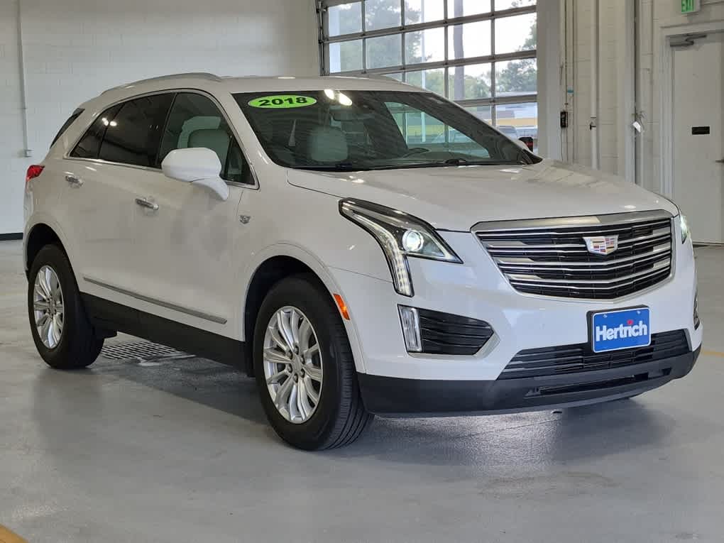 2018 Cadillac XT5 FWD - Crystal White Tricoat exterior view 2