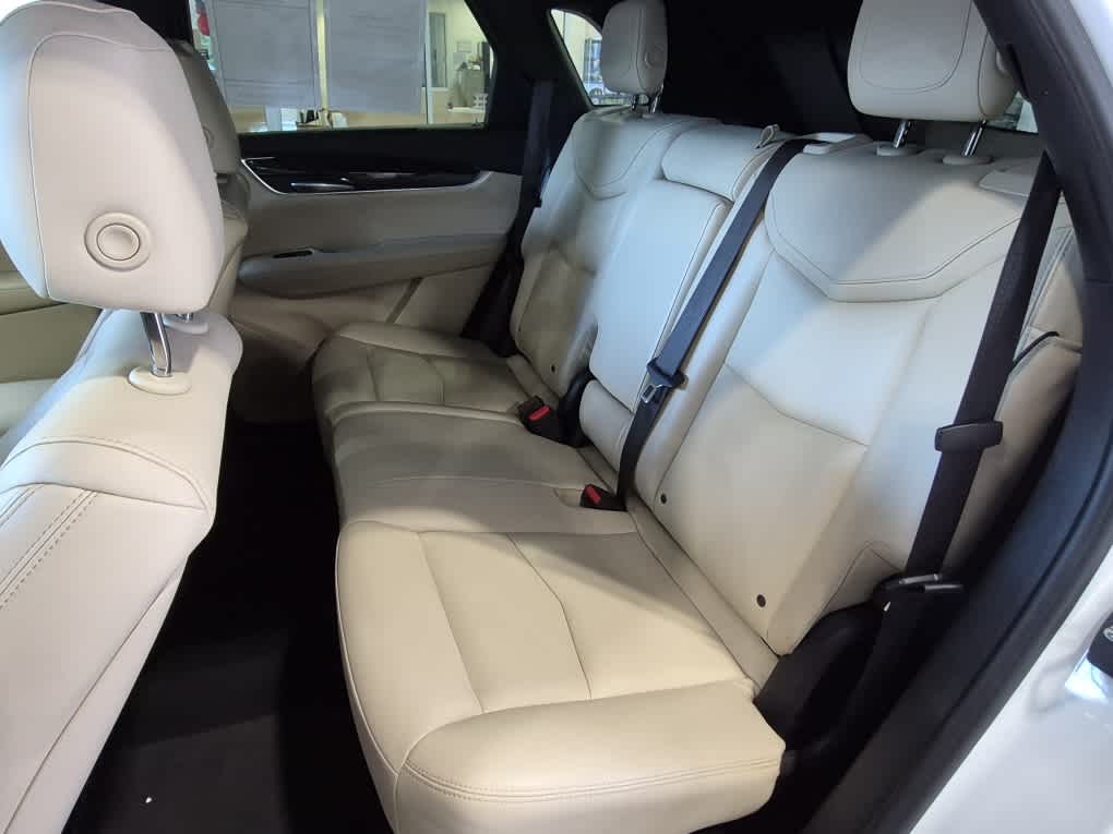 2018 Cadillac XT5 FWD - Crystal White Tricoat exterior view 7