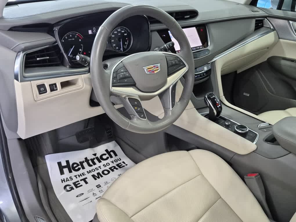 2024 Cadillac XT5 FWD Premium Luxury - Argent Silver Metallic exterior view 11