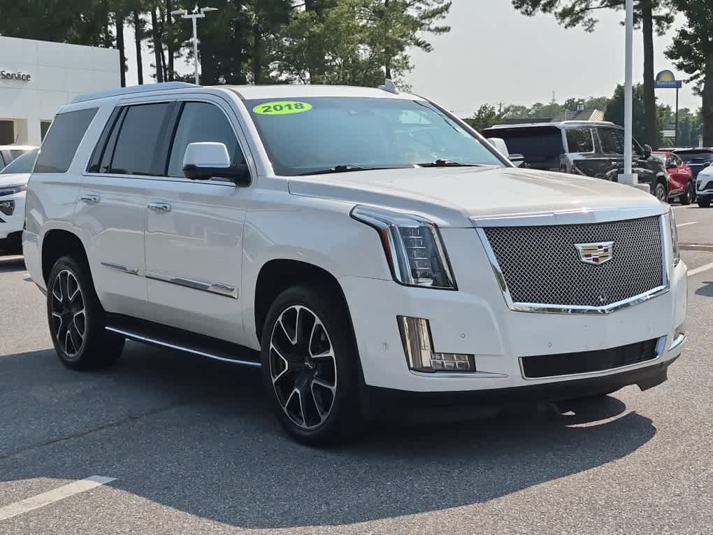 2018 Cadillac Escalade Luxury - Crystal White Tricoat exterior view 2