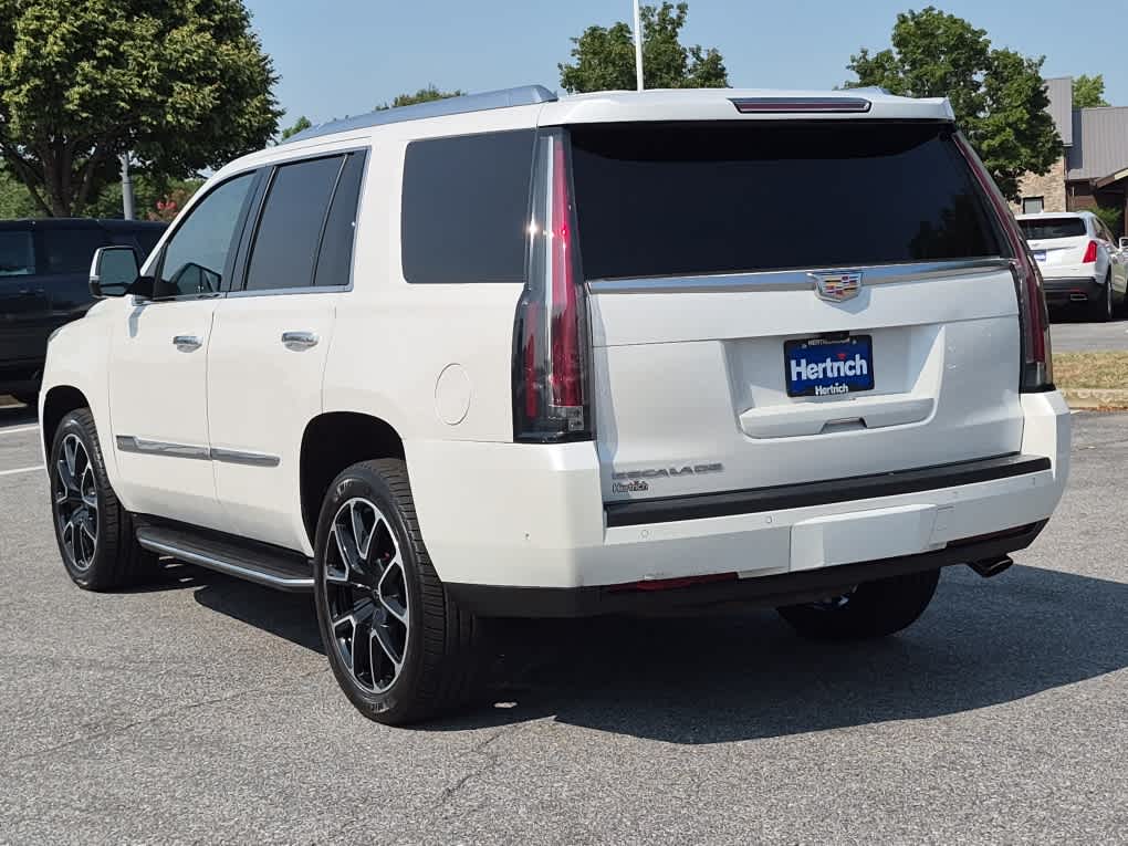 2018 Cadillac Escalade Luxury - Crystal White Tricoat exterior view 4