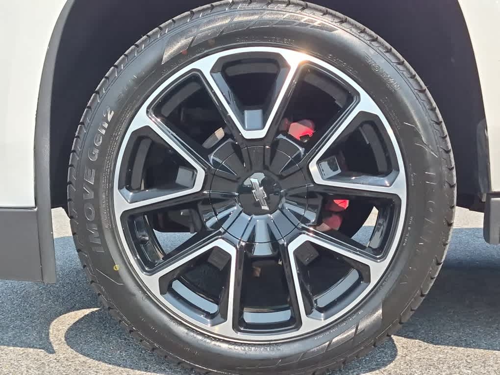 2018 Cadillac Escalade Luxury - Crystal White Tricoat exterior view 6