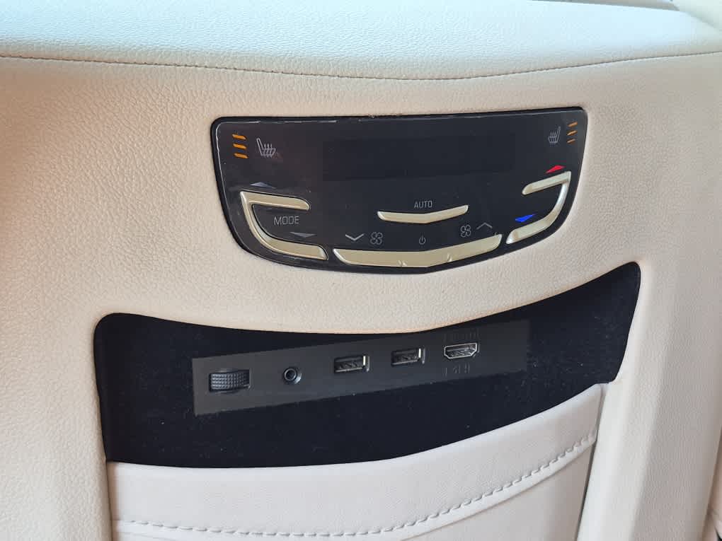 2018 Cadillac Escalade Luxury - Crystal White Tricoat exterior view 10