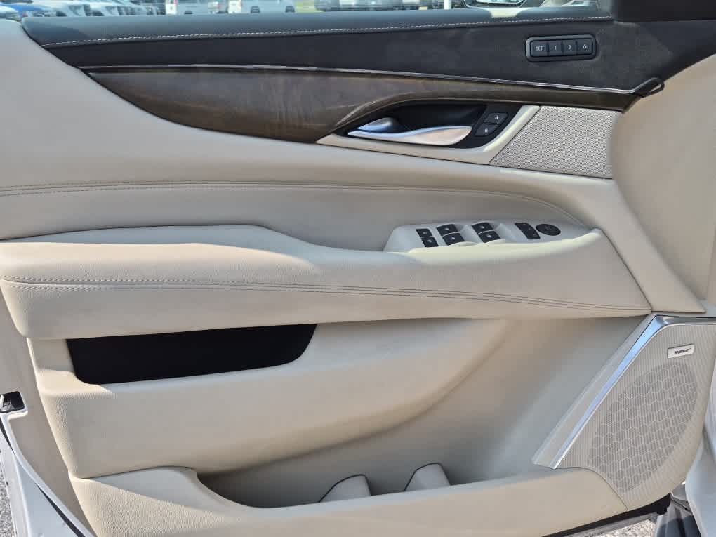 2018 Cadillac Escalade Luxury - Crystal White Tricoat exterior view 12