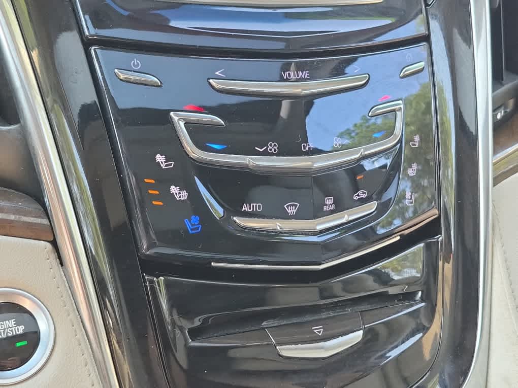 2018 Cadillac Escalade Luxury - Crystal White Tricoat exterior view 18
