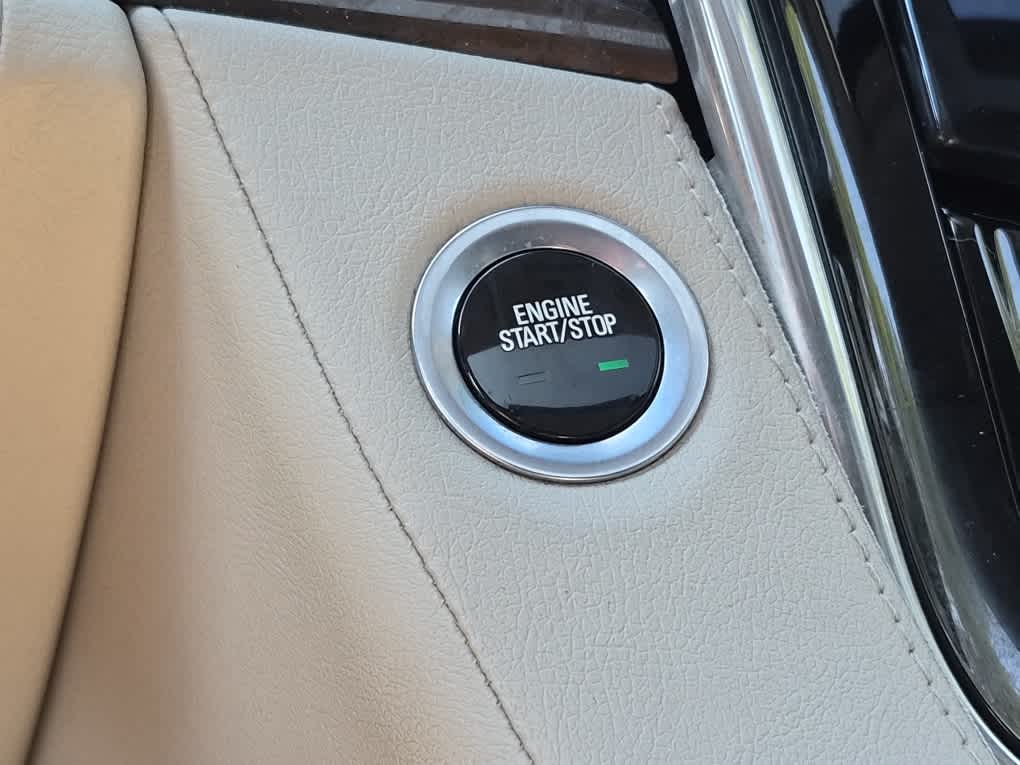 2018 Cadillac Escalade Luxury - Crystal White Tricoat exterior view 19
