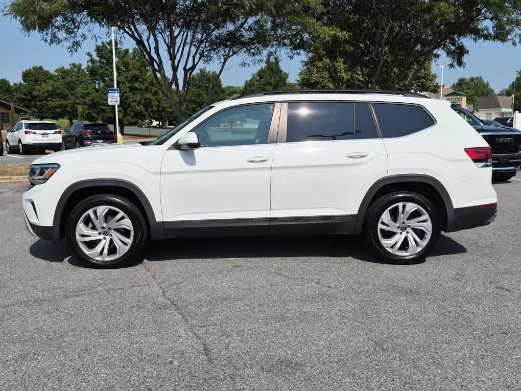 2021 Volkswagen Atlas 3.6L V6 SE w/Technology - Pure White exterior view 5
